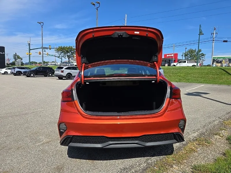 2022 Kia Forte LXS, photo 4