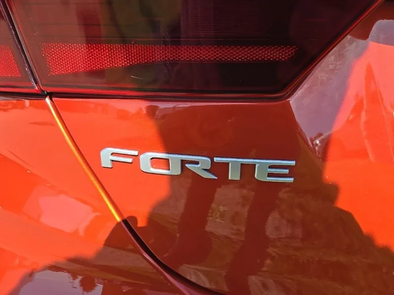 2022 Kia Forte LXS, photo 5