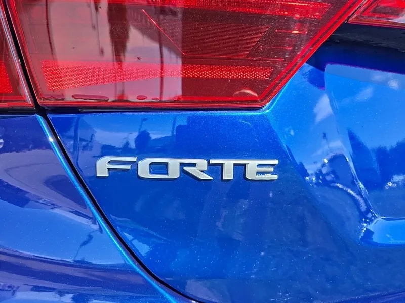 2024 Kia Forte LXS, photo 5