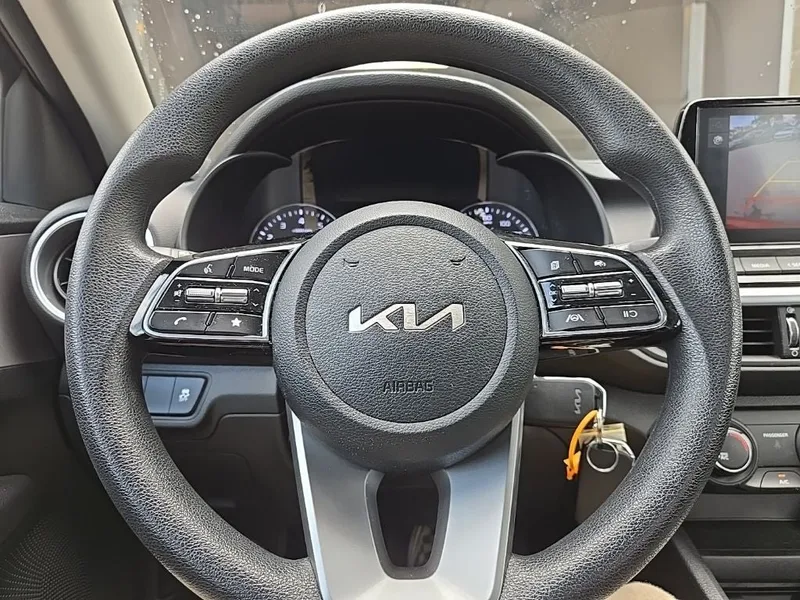 2023 Kia Forte LXS, photo 13