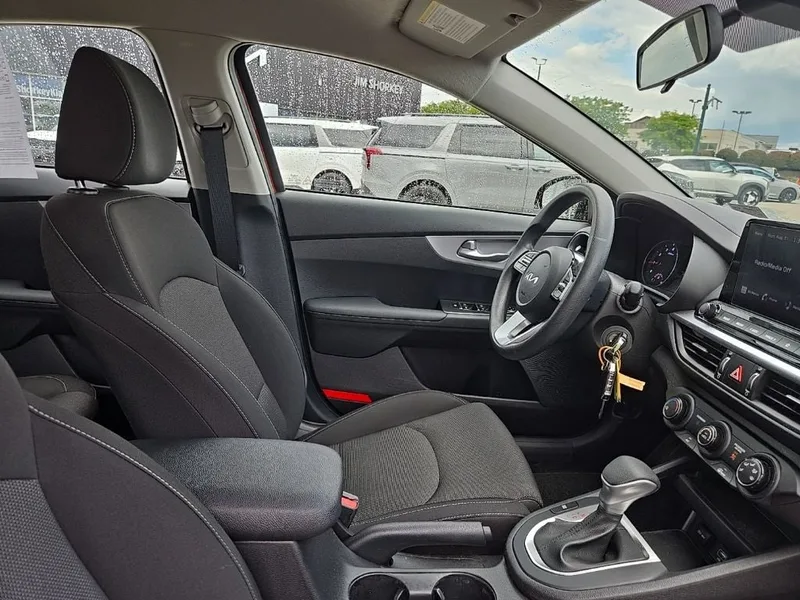 2023 Kia Forte LXS, photo 32