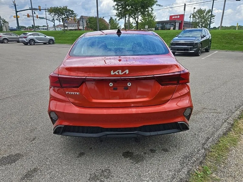 2023 Kia Forte LXS, photo 4