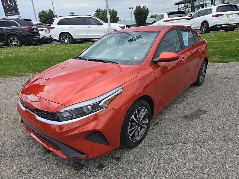 2023 Kia Forte LXS, photo 9