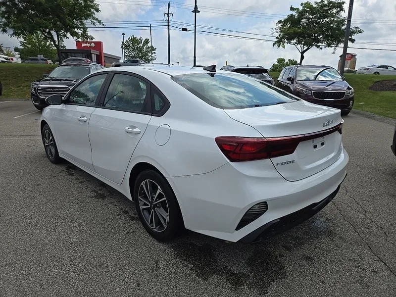 2024 Kia Forte LXS, photo 6