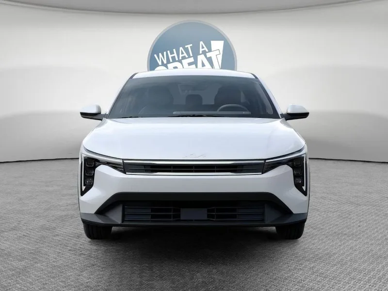 2026 Kia K4 LXS, photo 2