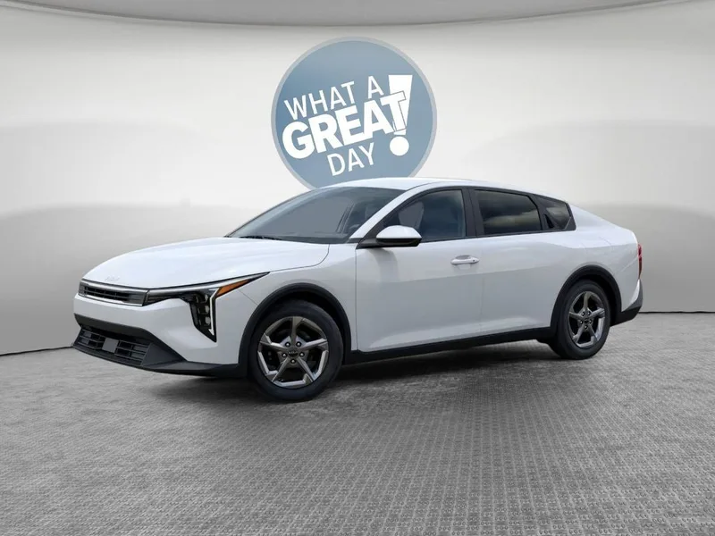 2026 Kia K4 LXS, photo 3