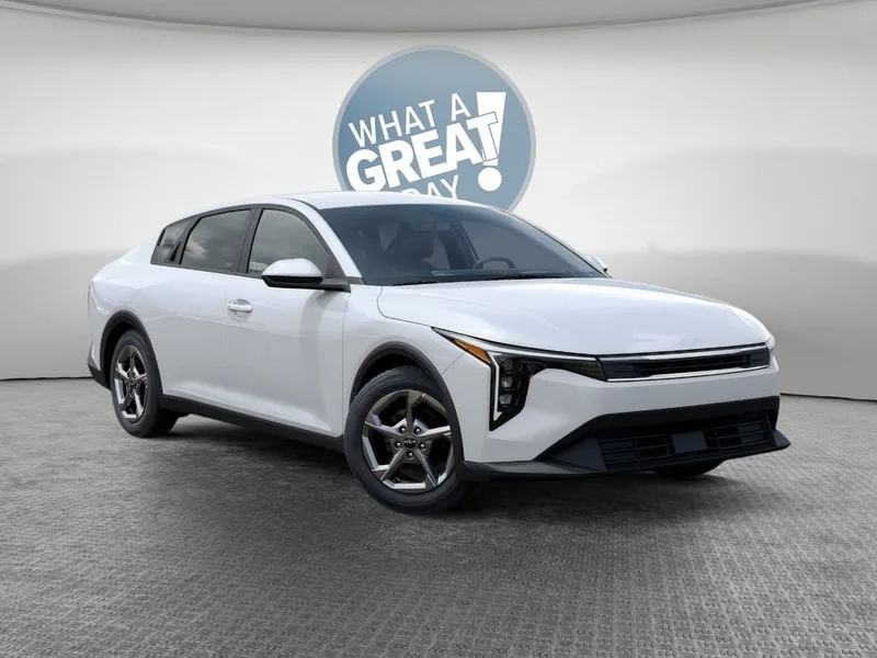 2026 Kia K4 LXS, photo 8
