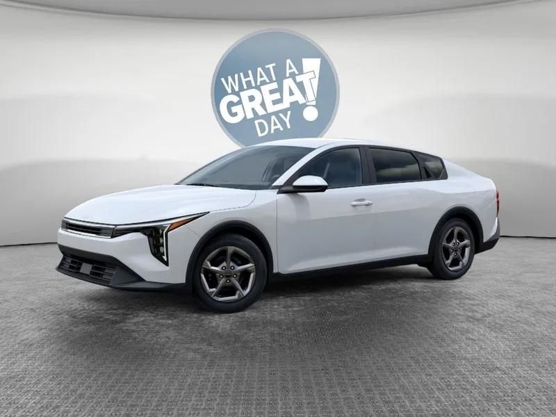 2026 Kia K4 LXS, photo 3