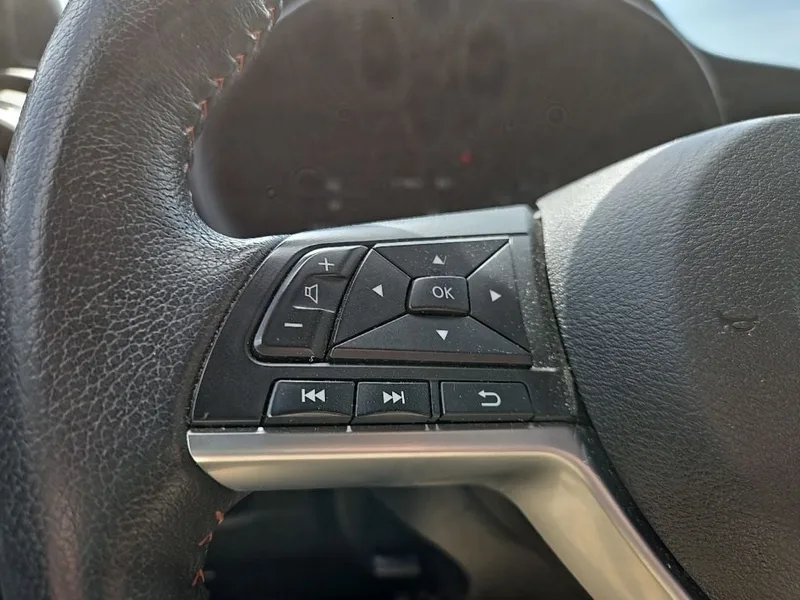 2023 Nissan Kicks SR, photo 17