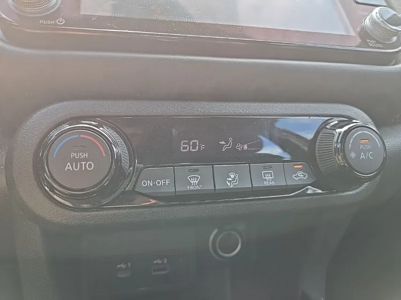 2023 Nissan Kicks SR, photo 24