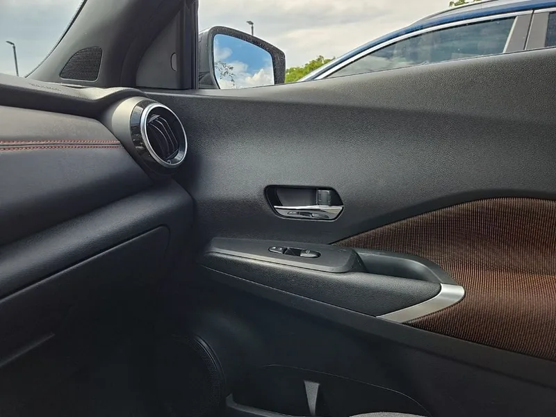 2023 Nissan Kicks SR, photo 27