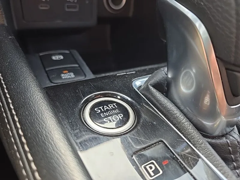 2023 Nissan Kicks SR, photo 29