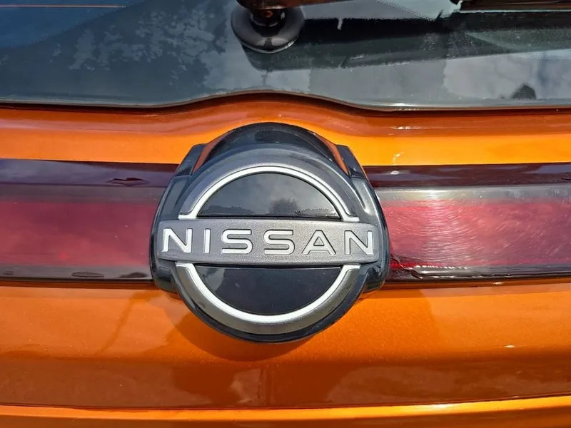 2023 Nissan Kicks SR, photo 6