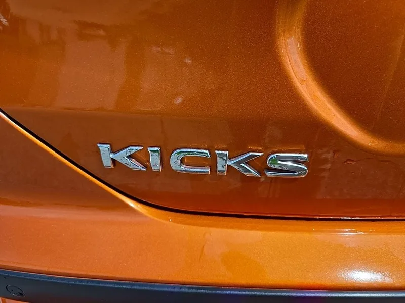 2023 Nissan Kicks SR, photo 7