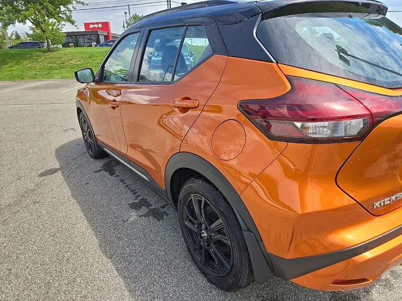 2023 Nissan Kicks SR, photo 9