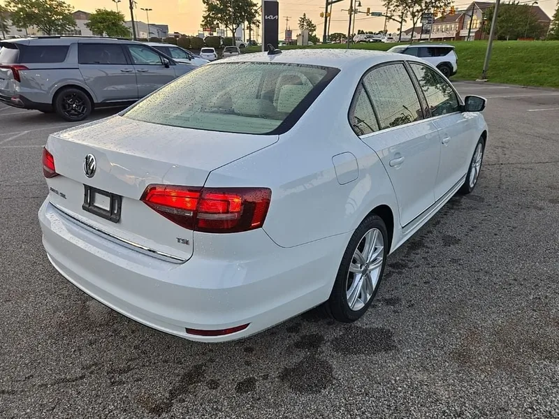 2017 Volkswagen Jetta 1.8T SEL, photo 3