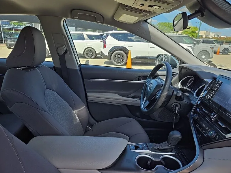 2024 Toyota Camry LE AWD, photo 31