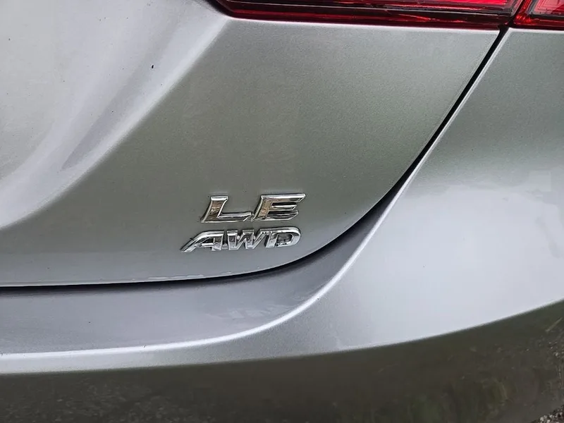 2024 Toyota Camry LE AWD, photo 4