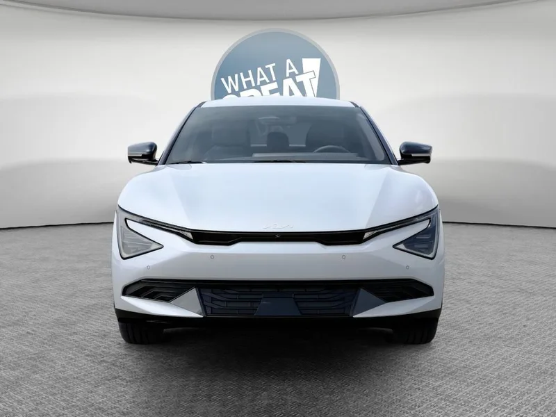 2026 Kia EV6 Wind, photo 2