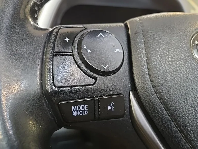 2017 Toyota RAV4 Hybrid Limited AWD, photo 15