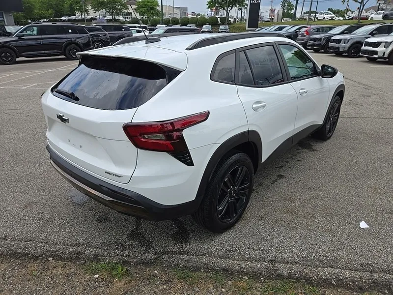 2024 Chevrolet Trax ACTIV, photo 3