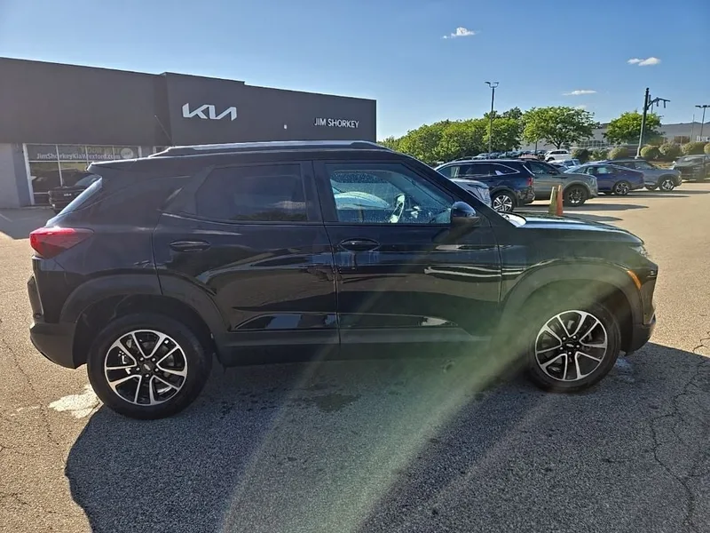 2024 Chevrolet TrailBlazer LT AWD, photo 2
