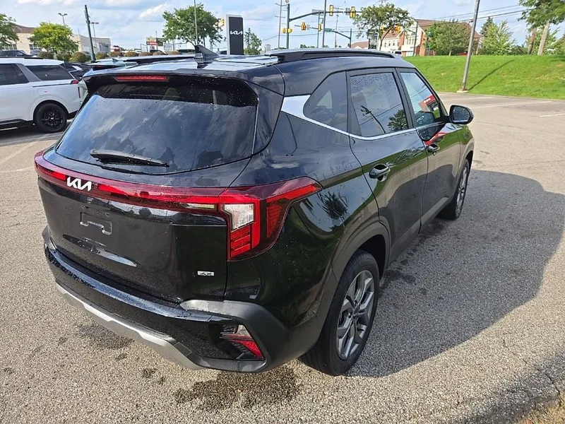 2024 Kia Seltos S AWD, photo 3