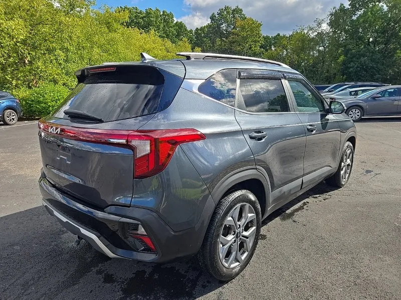 2024 Kia Seltos S AWD, photo 3