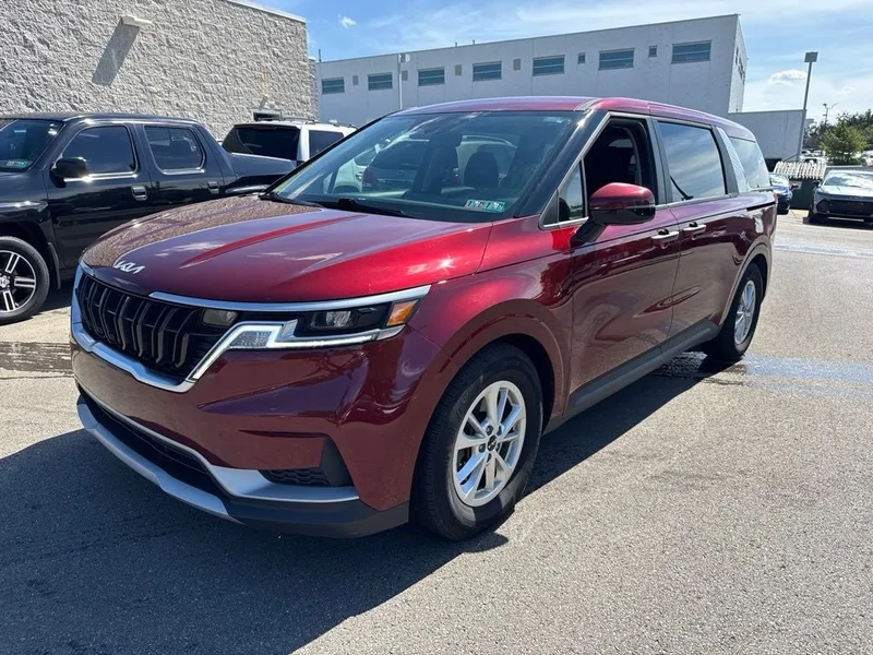 2022 Kia Carnival LXS, photo 3