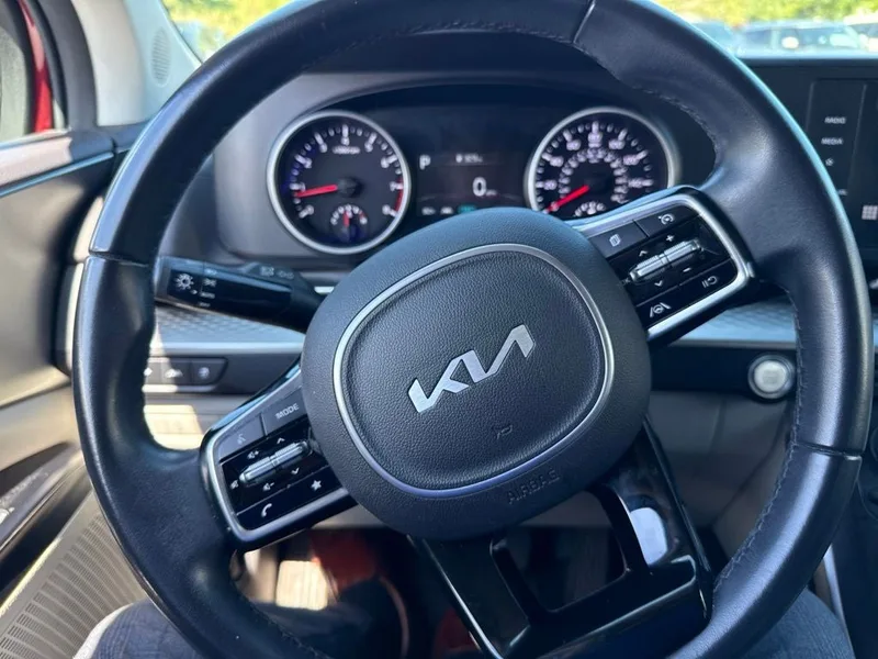 2022 Kia Carnival LXS, photo 6