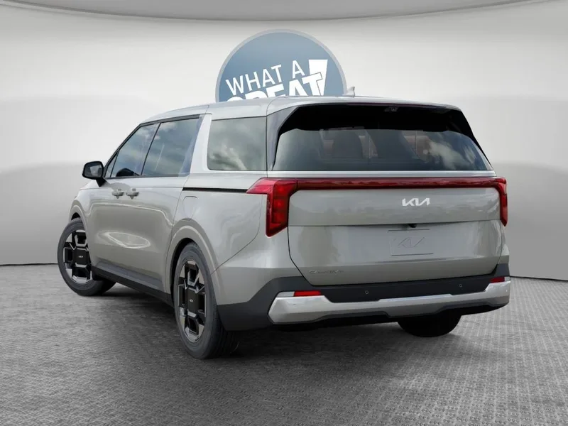 2027 Kia Carnival EX, photo 4