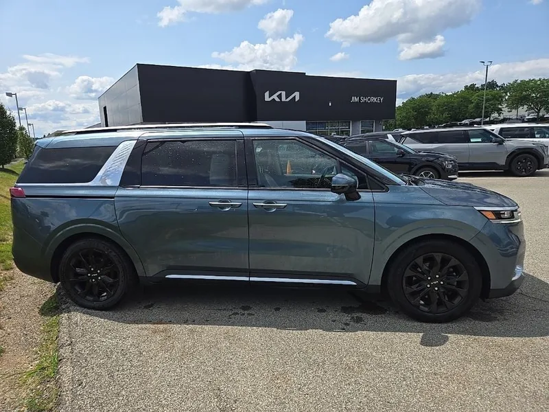 2022 Kia Carnival SX Prestige, photo 2
